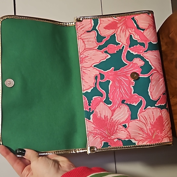 NEW Lilly Pulitzer clutch - Picture 3 of 4